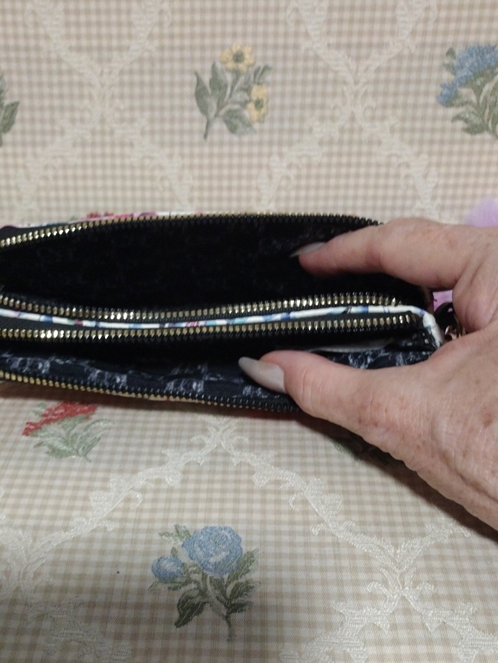 Floral Double Zip Wristlet with Purple Pom Owl Charm - Picture 4 of 5